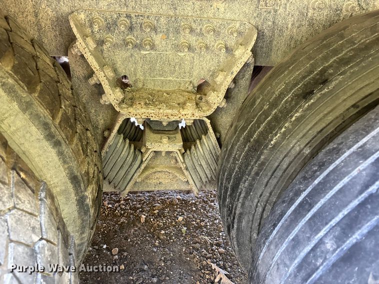 image for item DU1474 2014 International 7400 dump truck