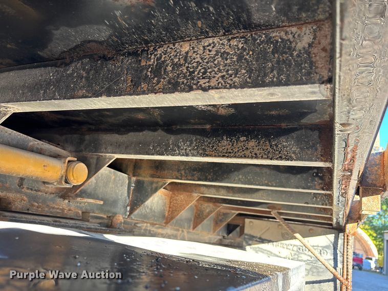 image for item DU1475 2007 International 4300 flatbed truck