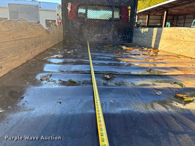 image for item DU1475 2007 International 4300 flatbed truck