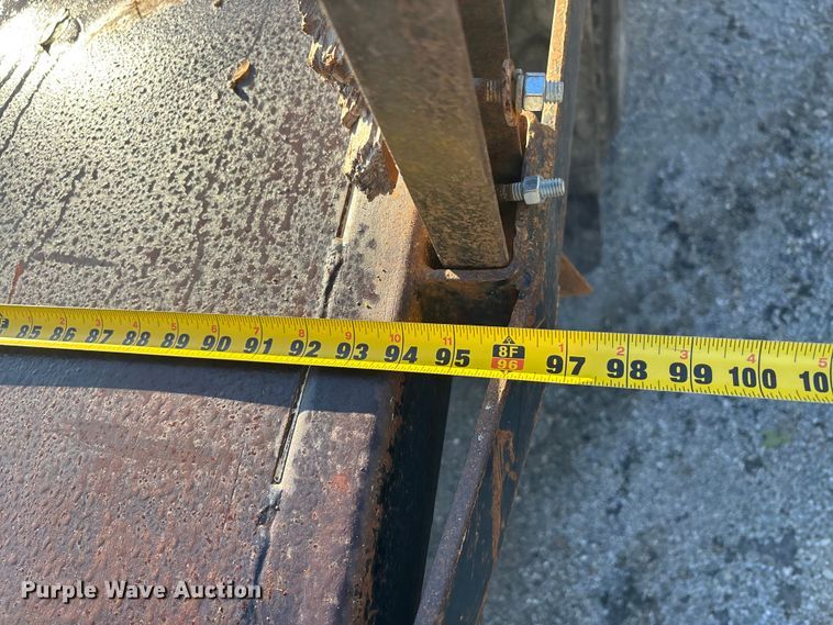 image for item DU1475 2007 International 4300 flatbed truck