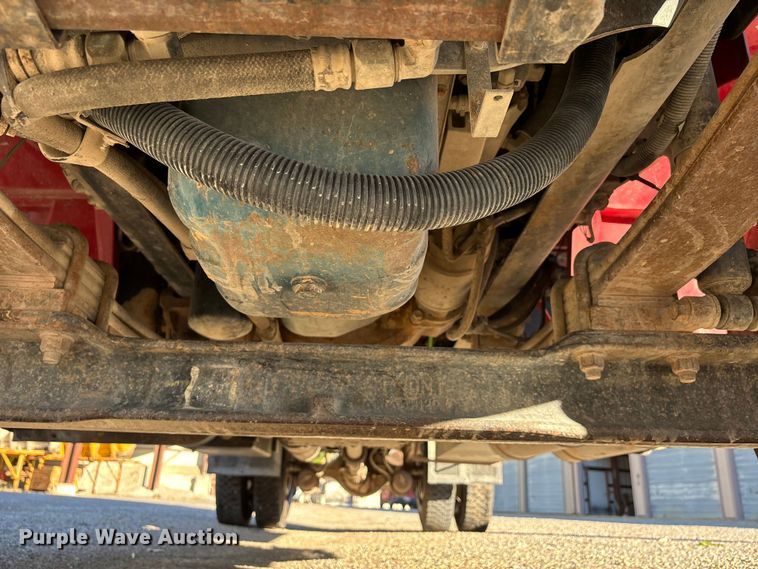 image for item DU1475 2007 International 4300 flatbed truck