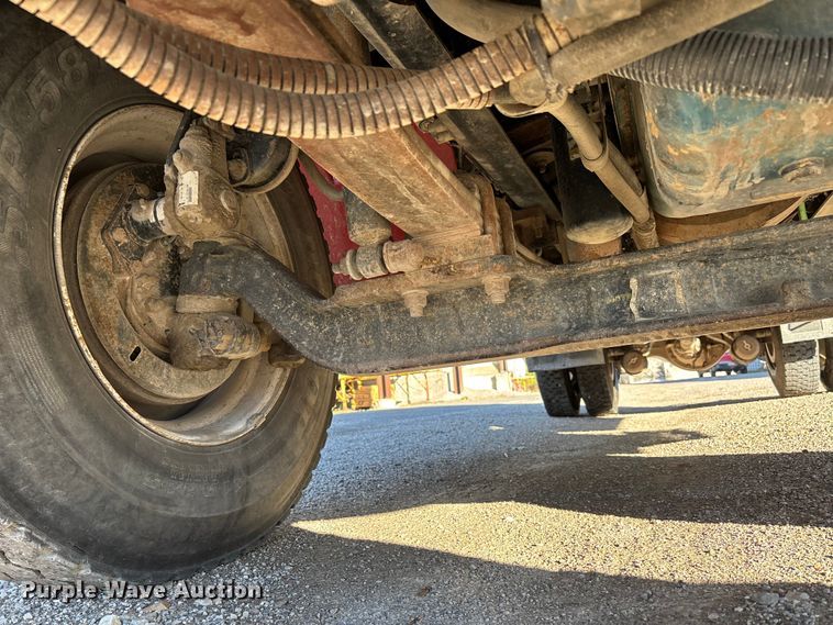 image for item DU1475 2007 International 4300 flatbed truck