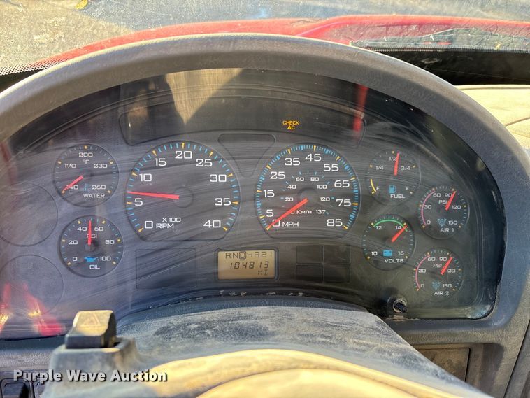 image for item DU1475 2007 International 4300 flatbed truck