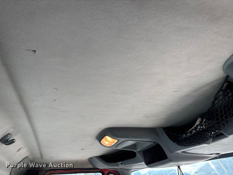 image for item DU1475 2007 International 4300 flatbed truck