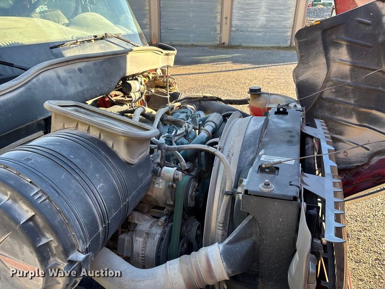 image for item DU1475 2007 International 4300 flatbed truck