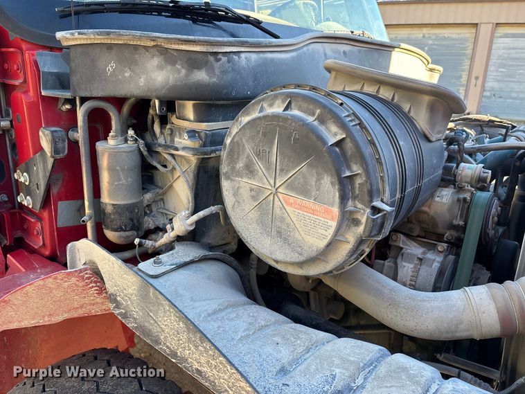 image for item DU1475 2007 International 4300 flatbed truck