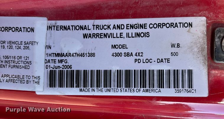 image for item DU1475 2007 International 4300 flatbed truck