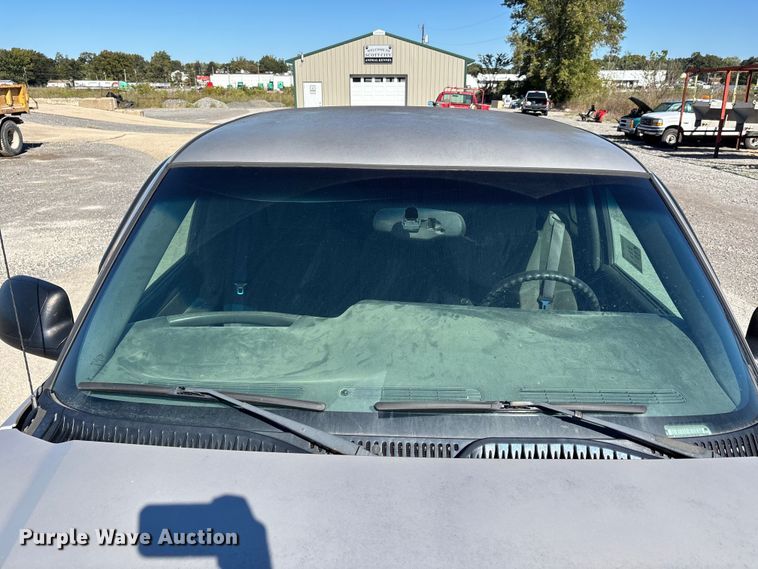 image for item DU1477 2004 Chevrolet Silverado 1500 Ext. Cab pickup truck