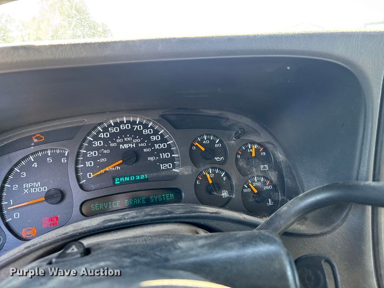 image for item DU1477 2004 Chevrolet Silverado 1500 Ext. Cab pickup truck