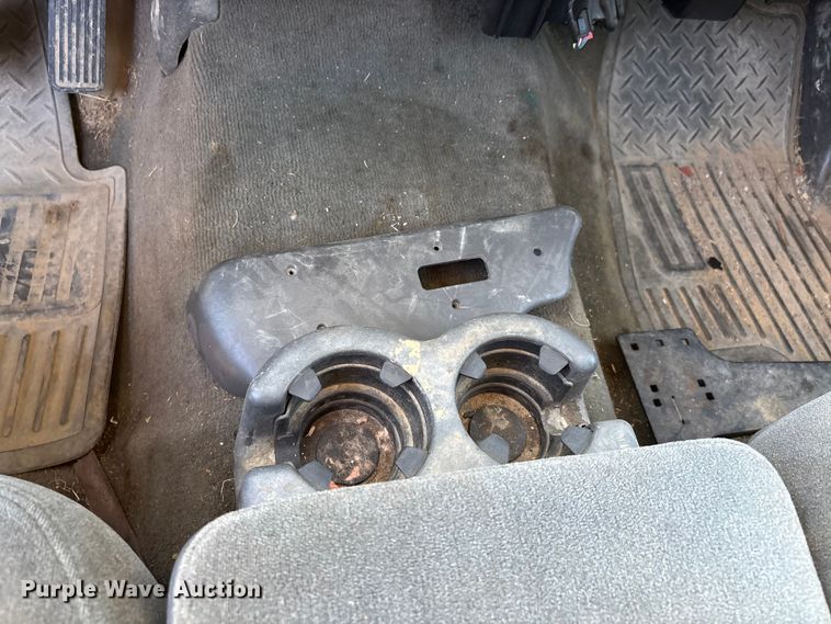 image for item DU1477 2004 Chevrolet Silverado 1500 Ext. Cab pickup truck