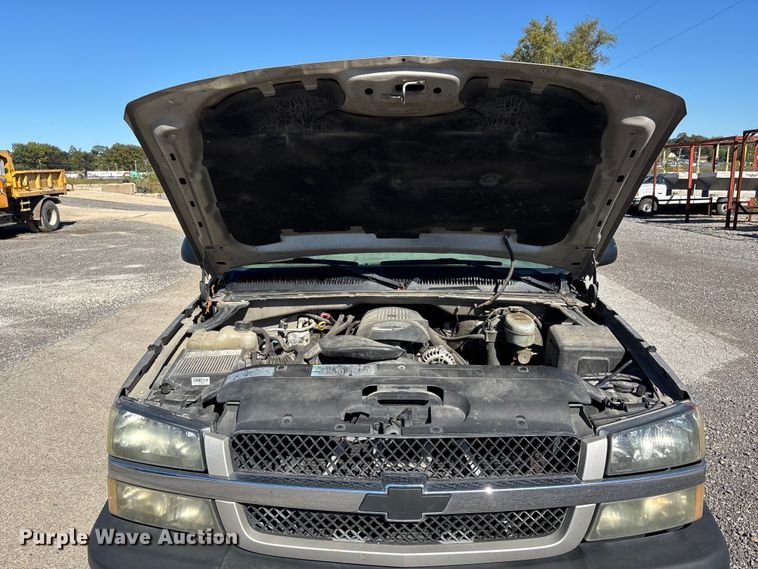 image for item DU1477 2004 Chevrolet Silverado 1500 Ext. Cab pickup truck