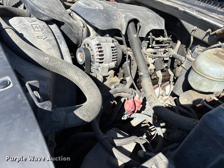 image for item DU1477 2004 Chevrolet Silverado 1500 Ext. Cab pickup truck