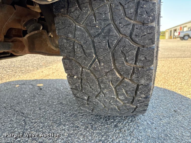 image for item DU1477 2004 Chevrolet Silverado 1500 Ext. Cab pickup truck