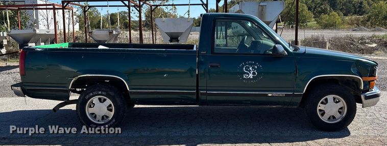 image for item DU1481 1996 Chevrolet C1500 pickup truck