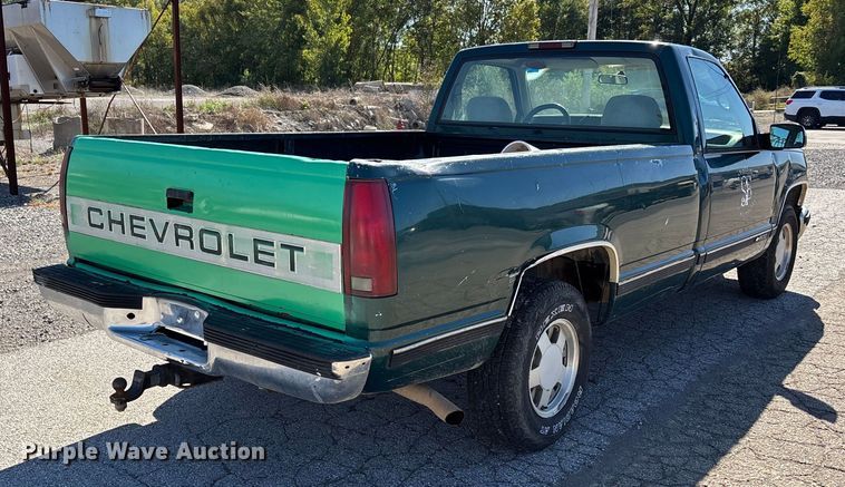 image for item DU1481 1996 Chevrolet C1500 pickup truck