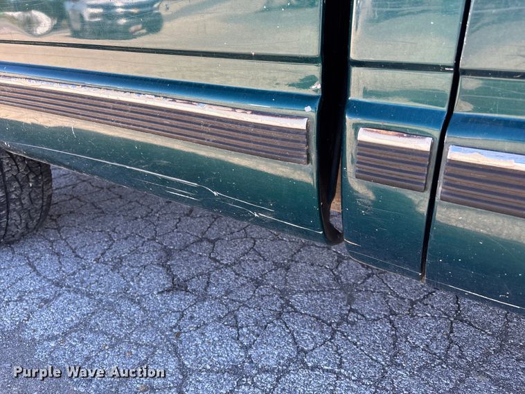 image for item DU1481 1996 Chevrolet C1500 pickup truck