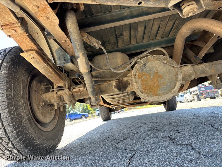 image for item DU1481 1996 Chevrolet C1500 pickup truck