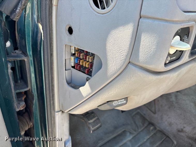 image for item DU1481 1996 Chevrolet C1500 pickup truck