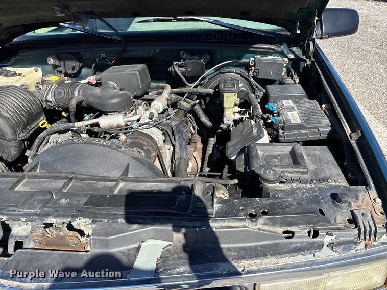 image for item DU1481 1996 Chevrolet C1500 pickup truck