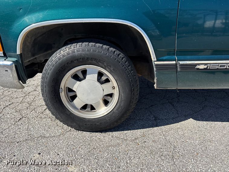 image for item DU1481 1996 Chevrolet C1500 pickup truck