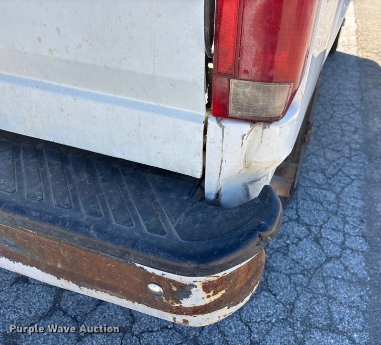 image for item DU1482 1997 Ford F250 pickup truck