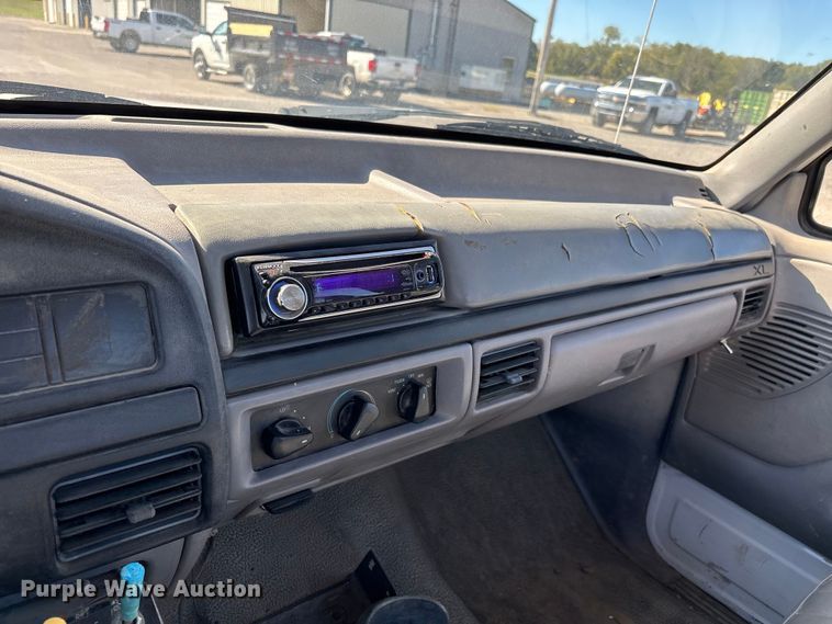 image for item DU1482 1997 Ford F250 pickup truck