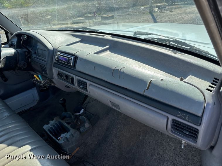 image for item DU1482 1997 Ford F250 pickup truck