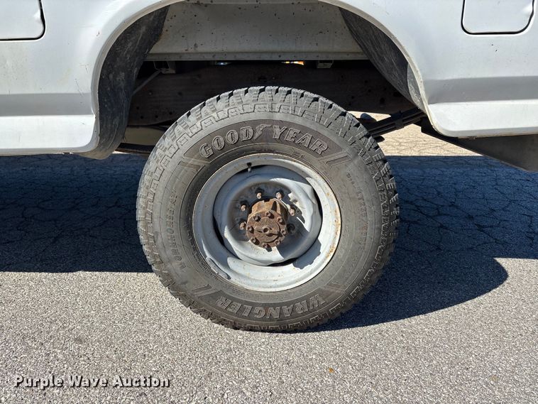 image for item DU1482 1997 Ford F250 pickup truck