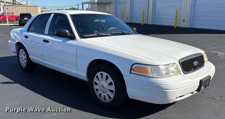 image for item DU1483 2011 Ford Crown Victoria Police Interceptor 
