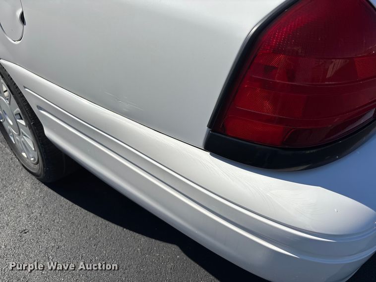 image for item DU1483 2011 Ford Crown Victoria Police Interceptor 