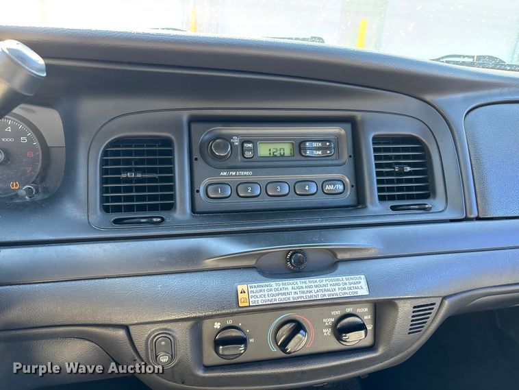 image for item DU1483 2011 Ford Crown Victoria Police Interceptor 