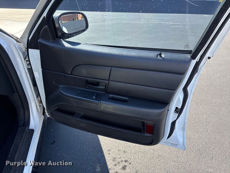 image for item DU1483 2011 Ford Crown Victoria Police Interceptor 