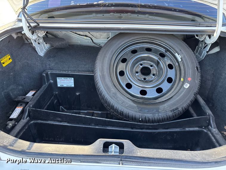 image for item DU1483 2011 Ford Crown Victoria Police Interceptor 