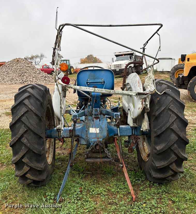 image for item DU1495 Ford 3000 tractor