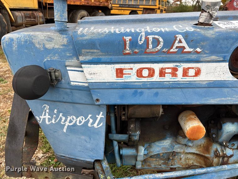 image for item DU1495 Ford 3000 tractor