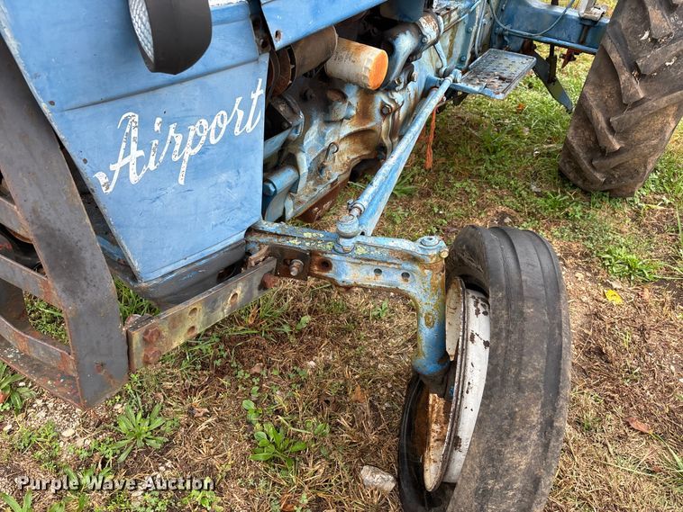 image for item DU1495 Ford 3000 tractor