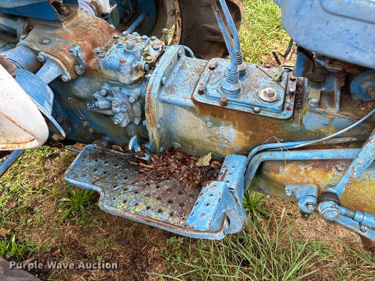 image for item DU1495 Ford 3000 tractor