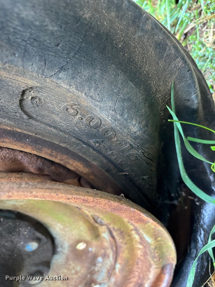 image for item DU1495 Ford 3000 tractor