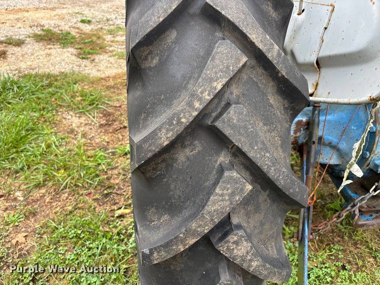 image for item DU1495 Ford 3000 tractor