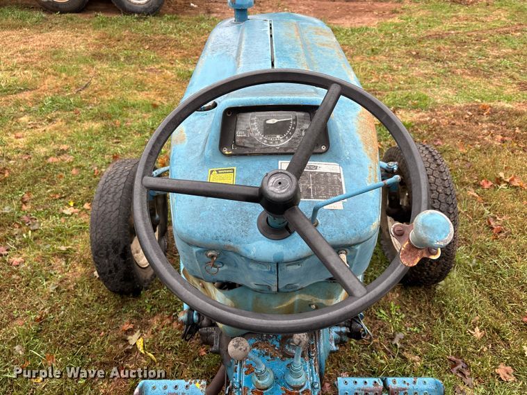 image for item DU1497 1967 Ford 3000 tractor