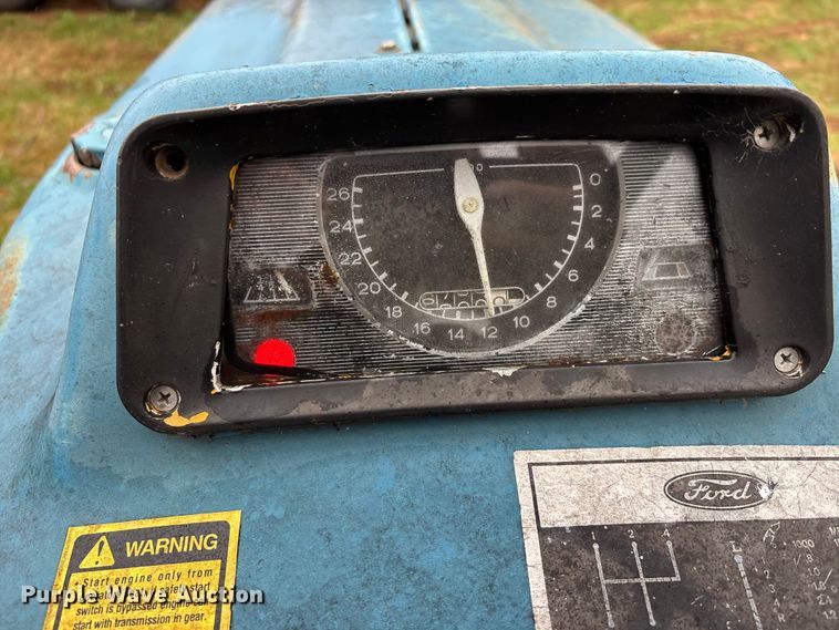 image for item DU1497 1967 Ford 3000 tractor