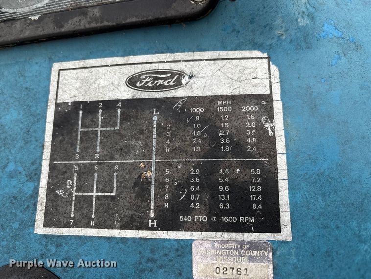 image for item DU1497 1967 Ford 3000 tractor