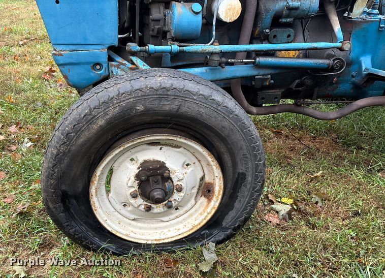 image for item DU1497 1967 Ford 3000 tractor