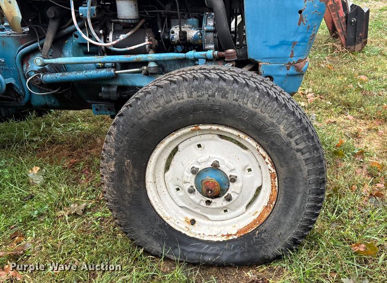 image for item DU1497 1967 Ford 3000 tractor