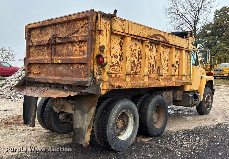 image for item DU1499 1988 International S1900 dump truck