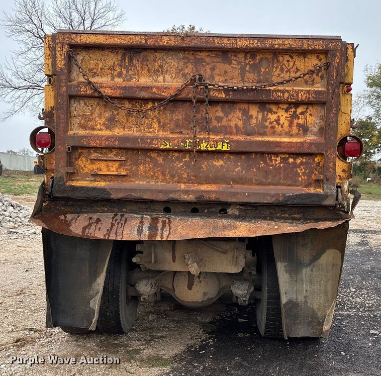 image for item DU1499 1988 International S1900 dump truck