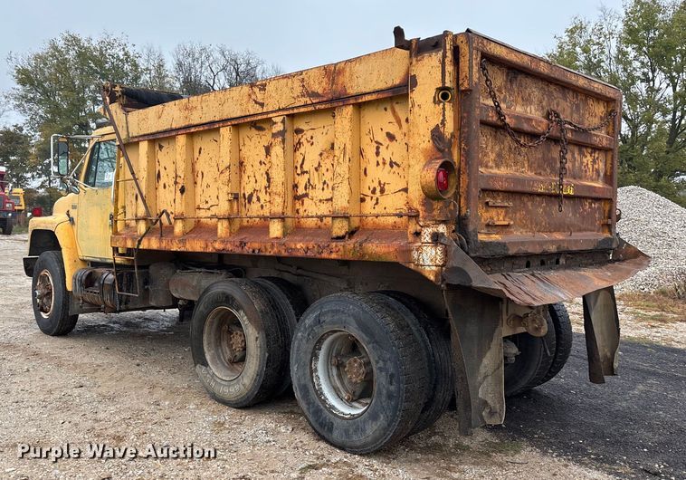 image for item DU1499 1988 International S1900 dump truck