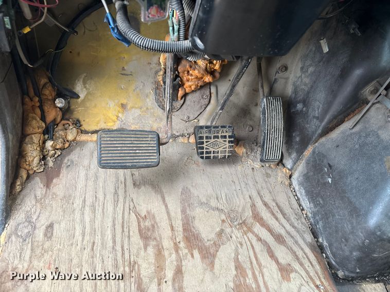 image for item DU1499 1988 International S1900 dump truck