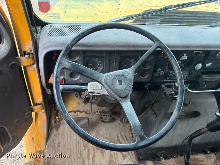 image for item DU1499 1988 International S1900 dump truck