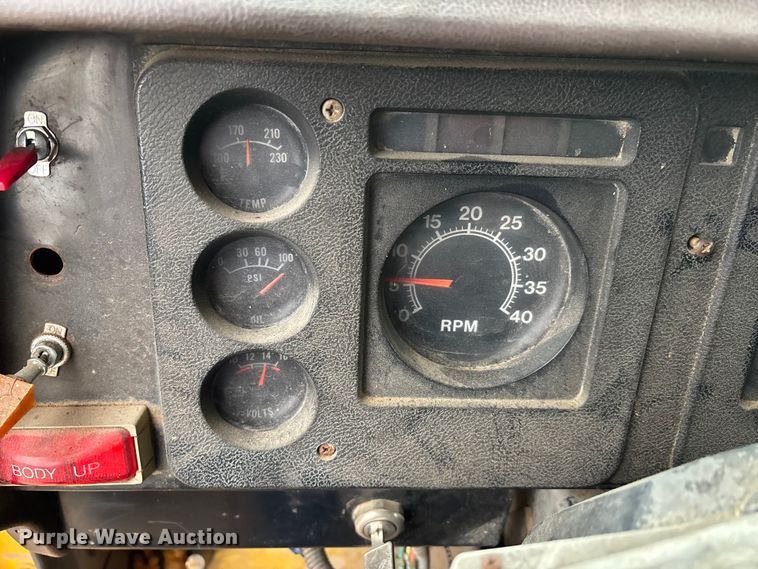 image for item DU1499 1988 International S1900 dump truck